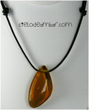 Dije de ámbar con collar de cuero (Mod. 0602)